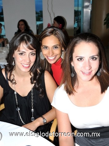 09092010 Susana Romero, Valeria Cano y Sonia Ceniceros.