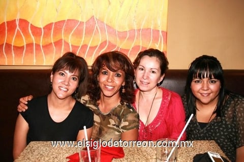 10092010 Gloria Chew, Maribel, Mary y Pamela Lozano.