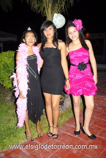 12092010 Norma Guerra, Ana Beatriz Guerra y Luciana Miranda.