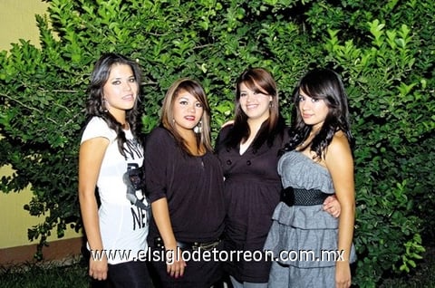 12092010 Zaira Nava, Nayeli Muñoz, Mónica Ávila y Laura Covarrubias.