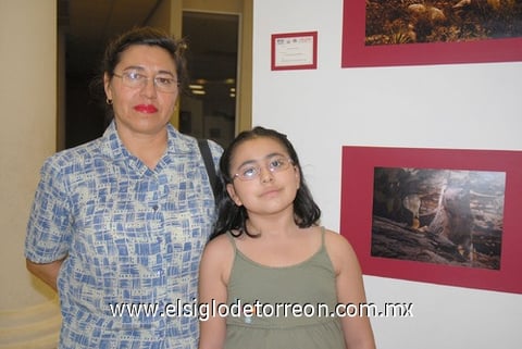 13092010 Berta Cisneros y Lupita Vázquez.