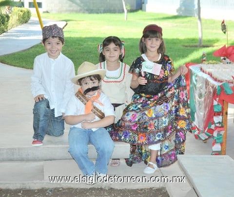 15092010 Emerson, Mateo, Andrea y Deborah.