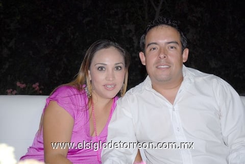 15092010 Paty Arredondo y Sergio Alvarado.