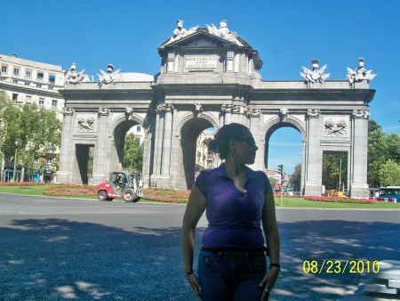 Madrid España, en la Puerta de Alcalá Fotografía enviada por Wendy Holguin.