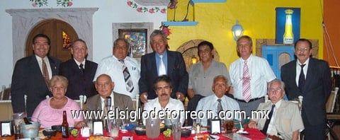 17092010 Lic. Antonio Lozoya Pérez, Dr. Héctor R. Valenzuela Encerrado, Lic. Amador Nájera Limón. Alfredo Jaime Miranda, Ramón Morales Calderón, Manlio Fabio Godoy Redondo, Jesús Rentería Reyes, Lupita Escobedo Zamarripa, Alejandrino Rodríguez Rivas, Gabriel Rojas Molina, Blas de Luna Sornia y Roberto Villarreal Becerra en el convivio anual de locutores.