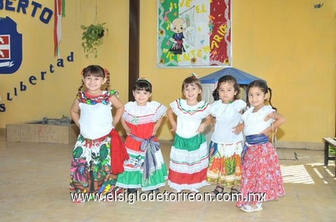 17092010 Ximena, Adriana, Ana Laura, Daniela y Sofía.
