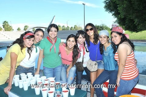 16092010 Imelda, Alejandra, Charumi, Carolina, Denisse, Laura, Ilse y Paloma.