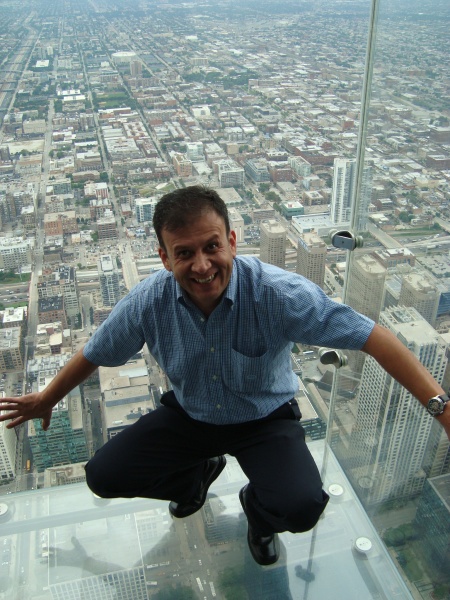 En el piso 103 del Edificio Sears de Chicago, Ills. Skydeck, 2 sep. 2010 Fotografía enviada por Alfredo Wong.