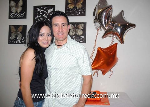 18092010 Claudia y Carlos Muñoz. EL SIGLO DE TORREÓN / CRISTINA CARRILLO