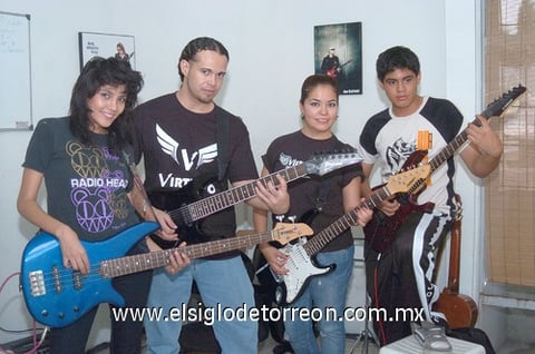 18092010 Sharon Cota, Iván Hernández, Killian Ruvalcaba y Edith Quiñones.
