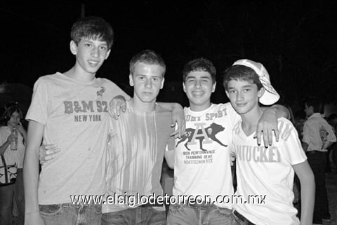 19092010 Dilan, Daniel, Enrique y Fito.