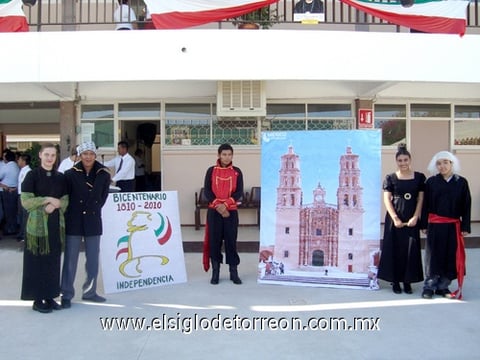 19092010 Grupo de alumnos de tercer grado de secundaria.