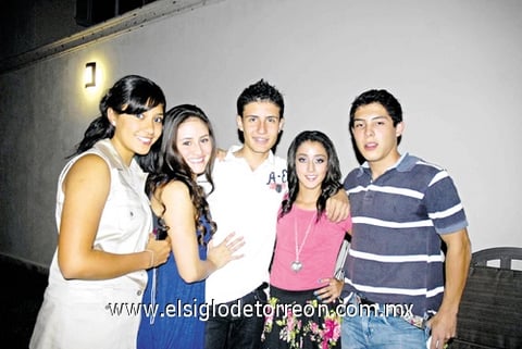 19092010 Linda, Kathia, Carlos, Chantal y Mariano.