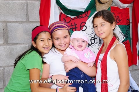 21092010 Paola, Pamela, Fernanda y Adriana.