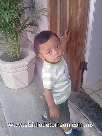 21092010 Ángel Adrián Acosta Rodríguez festejó su primer año a lado de su mamá Sra. Alicia Rodríguez.