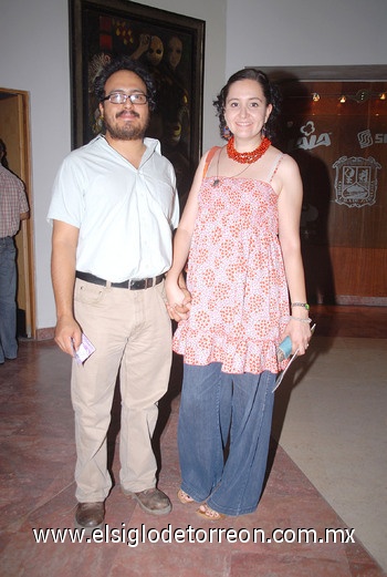 21092010 Josué Nuño y Patricia Hernández.