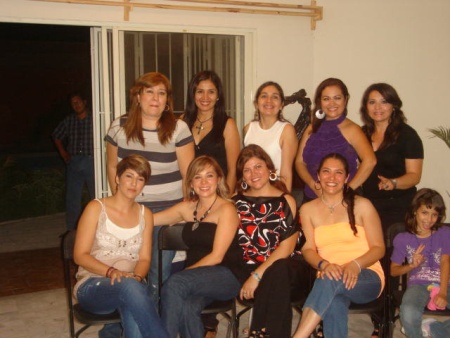Reunión de amigas de toda la vida y ex alumnas de Prepa Agua Nueva de San Pedro, Coahuila. Fotografía enviada por Nora Cecilia, Jimena, Mariana, Marina, Hilda, Blanca Aide, Emylu, Bety y Lily.