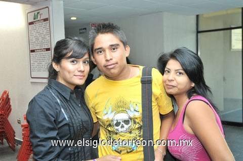 22092010 Yesenia Adame y Nereyda Chávez.