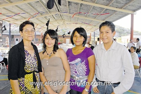 22092010 Tere Vázquez, Doany de Alba, América Sánchez y Juan Luis López.