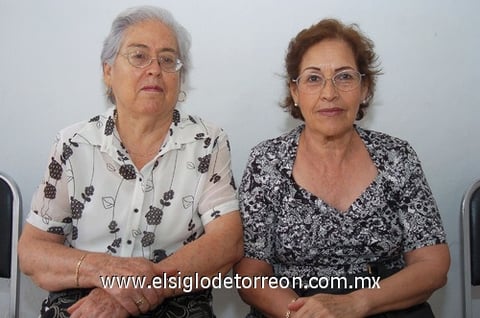 22092010 María de González e Irene Peña de González.