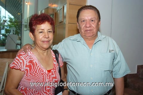 23092010 Hermelinda Vaca y José Guadalupe Moreno.