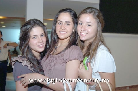 24092010 Gene, Dany y Martha.