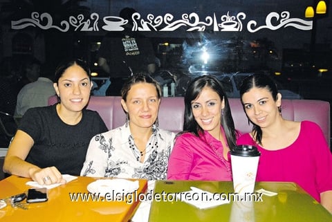 26092010 En la charla. Claudia Castro, Norah Salazar, Susana Romero y Flavia Andión.