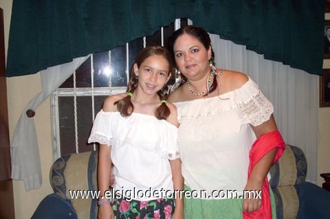 26092010 Luisa Fernanda Moya Pacheco y María Luisa de Moya.