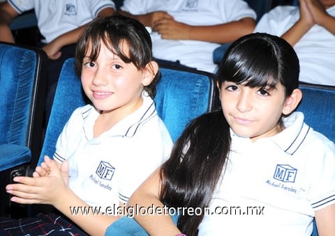 25092010 Yelile Castro y Ana Paula Aguirre.