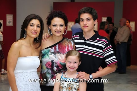 27092010 Sofía, Gretel, Roberto y Sofi.