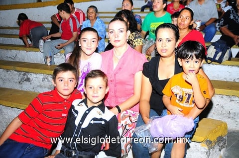 28092010 Elva Zepeda de Díaz, María Guadalupe Valenzuela, Noel González, José Francisco, Ricardo y Elva Patricia Díaz Zepeda.