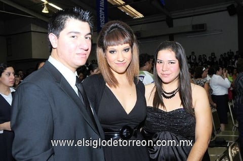 29092010 Noé Macías, Sandra Rojas y Alma Huerta.