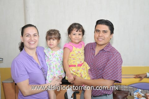 30092010 Susana, Susy, Roma y Aris.