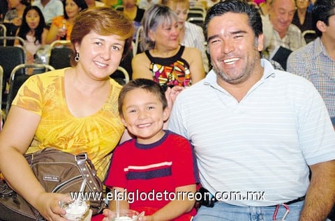 30092010 Reyna de Samaniego, Ramón Samaniego y Juan Pablo Samaniego.