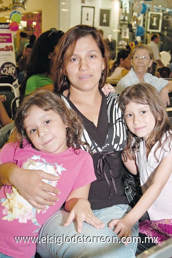 30092010 Yéssica Cruz, Brenda y Yéssica.