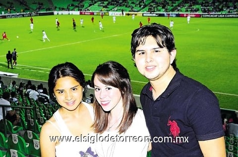 03102010 Andrea, Mariana y Luis.