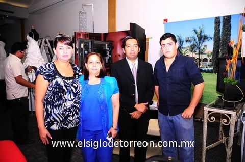 03102010 Martha Huerta, Gaby Llamas, Jaime López y Rubén Avelar.