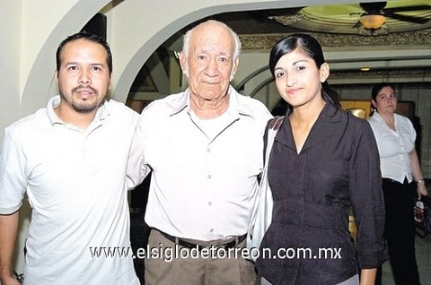 03102010 Mauricio Pérez Reyes, Benigno Pérez Hernández y Diana López Arellano.