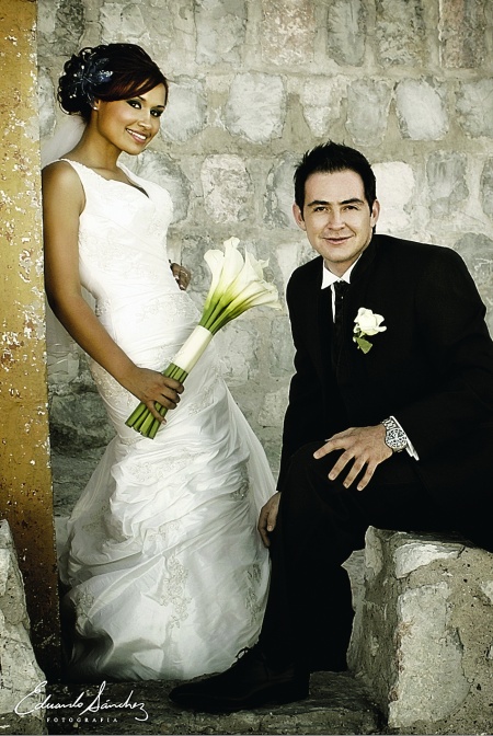 Srita. Nora del Carmen Alba Rodríguez y Sr. José Jorge Alberto Salcido Gaxiola fueron bendecidos en matrimonio el diez de julio de 2010 en la iglesia del Cerro de las Noas. Los acompañaron sus padres los señores Joel Luis Alba Carreón y Nora Alicia Rodríguez de Alba; Jorge Alberto Salcido Portillo y Rosario Guadalupe Gaxiola Meléndez.

Eduardo Sánchez Fotografía