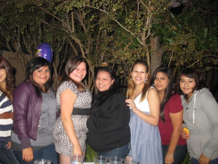 Cumpleaños de Dallana Nuñez, sus amigas y hermana Tanya Nuñez. Fotografía enviada por Norma Hernández Castañeda.