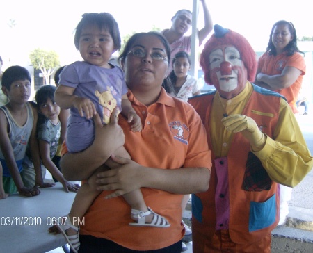 Fiesta infantil, amenizada por Vita uva.