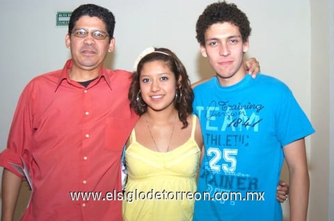 05102010 Fernando, Fabiola y Chino.  EL SIGLO DE TORREÓN/ JESÚS HERNÁNDEZ