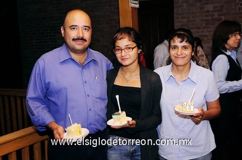 06102010 Juan Tori, Julia Tori y Lorena Tori.