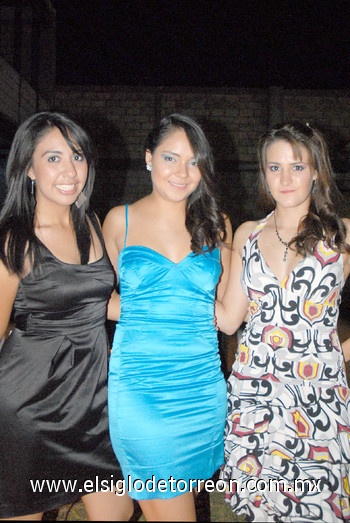 07102010 Maribel Garibay, Carolina Portillo y Raquel de la Parra.