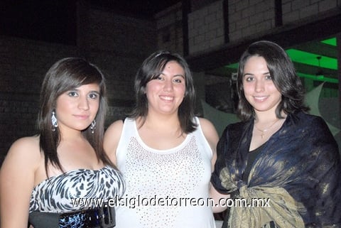 07102010 Lorena de la Torre, Lourdes Olivares y Eunice Lazalde.