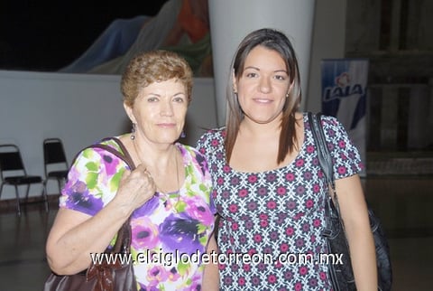 07102010  Socorro Holguín y Tania Mejía.