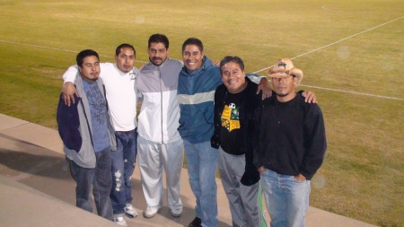 Notredame vs Baylor Soccer Game en Chattanooga, Mario, Jaime, Víctor, Vicente y su hermano. Fotografía enviada por Mario, Alberto Gurrola.