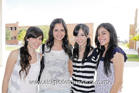 08102010 Ana Sofía Pérez y Giovanna Gutiérrez.