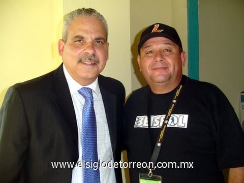 09102010 Felipe Rodríguez y Ernesto Jeréz en la final del beisbol mexicano celebrada en Saltillo, Coah.