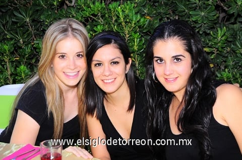 11102010 Adriana Borunda, Ana Isabel Urquizo y Sandra López.  EL SIGLO DE TORREÓN / ÉRICK SOTOMAYOR